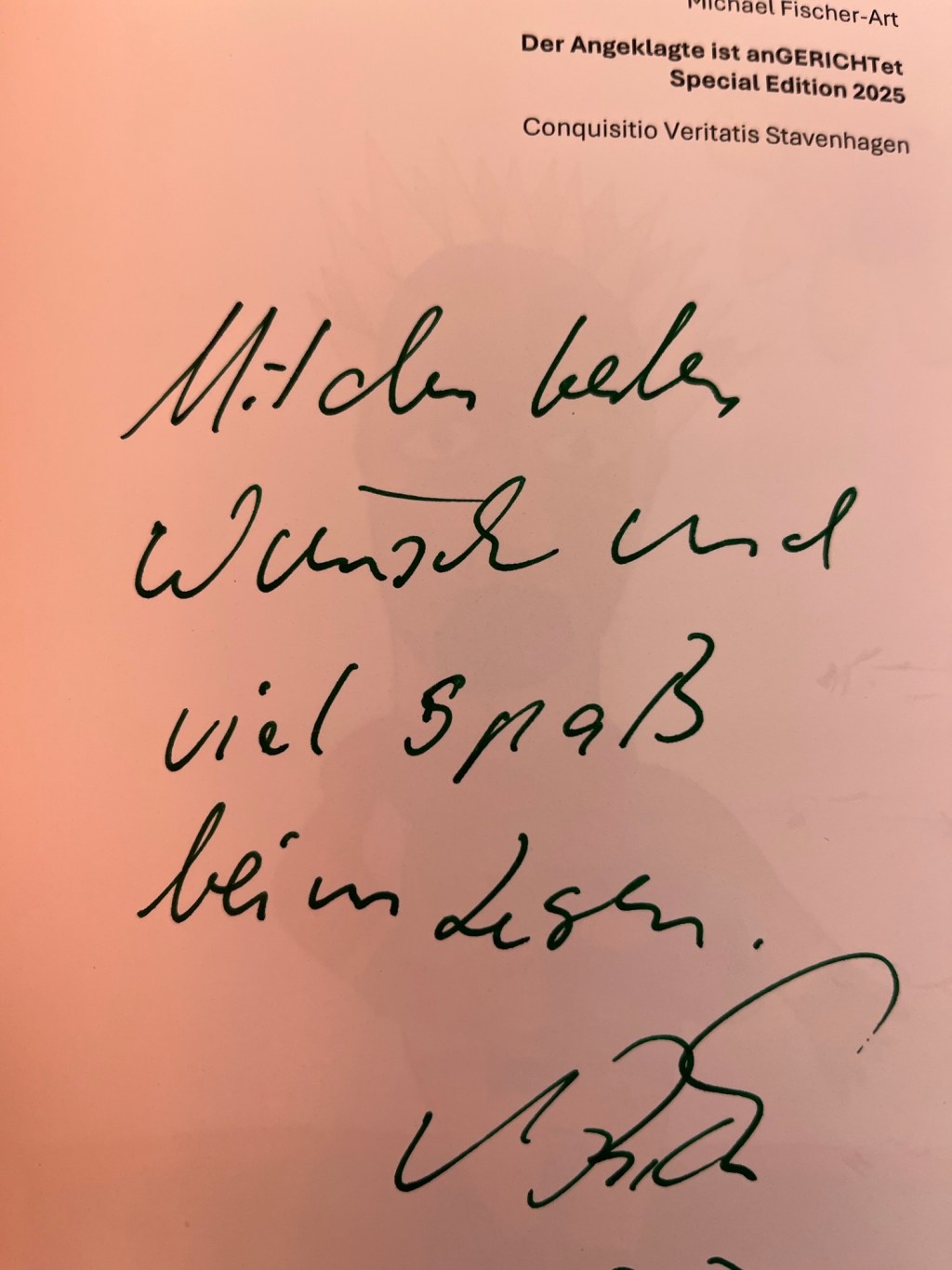 Widmung Der Angeklagte ist&nbsp;anGERICHTet